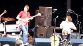 Deerhoof - Twin Killers (live Vancouver 8/31/08)