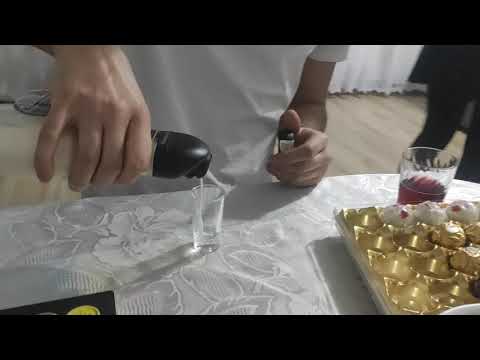 How to properly pour SHERIDAN'S