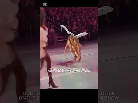 Models who handled awkward situation so perfectly ✨️ #model #supermodel #victoriasecret #shortvideo