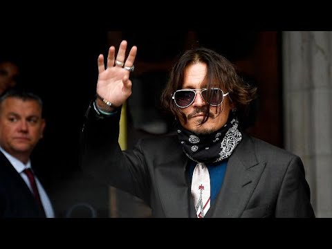 صانعات أفلام إسبانيات يستنكرن منح جوني ديب جائزة بمهرجان سان سيباستيان…