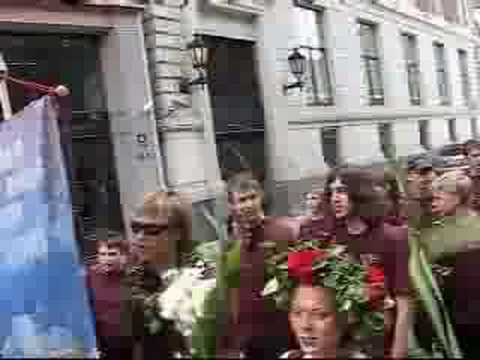 2/6 Iesildām balsis ! - "Zilais karbunkulis"