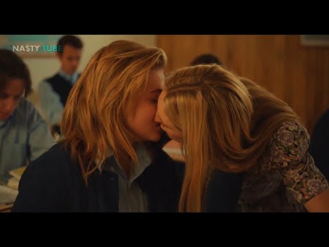 Lesbian Kissing Tube