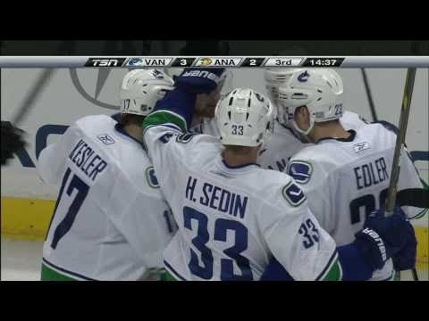 Canucks at Ducks - Christian Ehrhoff 3-2 Goal - 10.13.10 - HD