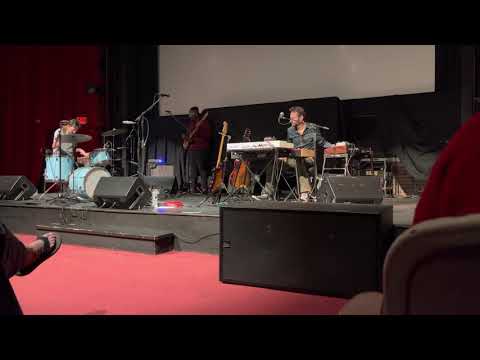 Madison Cunningham “Last Boat To Freedom”