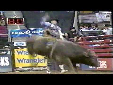 Adriano Moraes vs Ditto - 06 PBR Fresno (89 pts)
