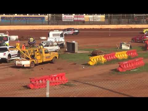 Production Sedans heat 2 Maryborough Speedway Kurt Murdoch Classic Jan  2 2021