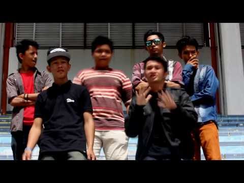 Amusing Feat Arka, D'Silent & Ociel MZi (Gram Audio) - Masa Depan