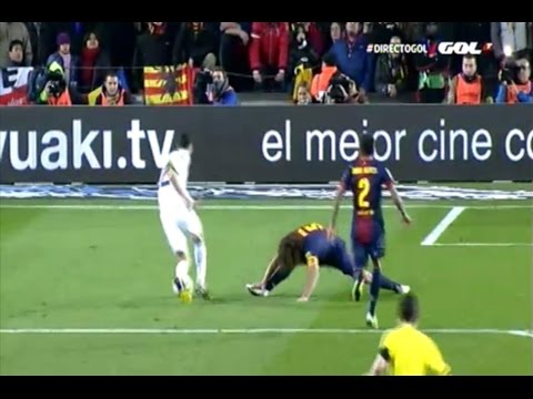 Di Maria humillando a Puyol