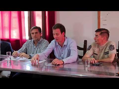 Coordinan acciones de cooperación para reforzar la presencia policial en barrios de Metán