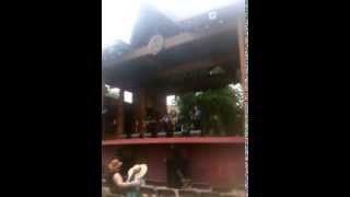 Bluegrass Hall of Famer Jesse McReynolds sings Black Muddy River (2012)