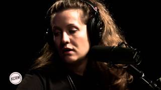 Jessy Lanza performing "Keep Moving" Live on KCRW
