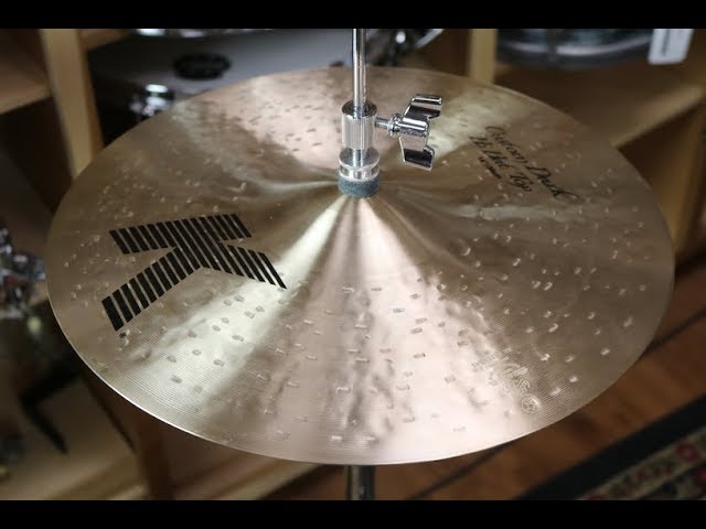 Vídeo relacionado con Zildjian KCD900 K Custom Series Dark Cymbal Box Set - 14" Hi-Hats, 16"/18" Crash, 20" Ride, Oscuro