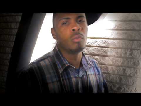 Aneudy G Small Video Clip Freestyle in the city