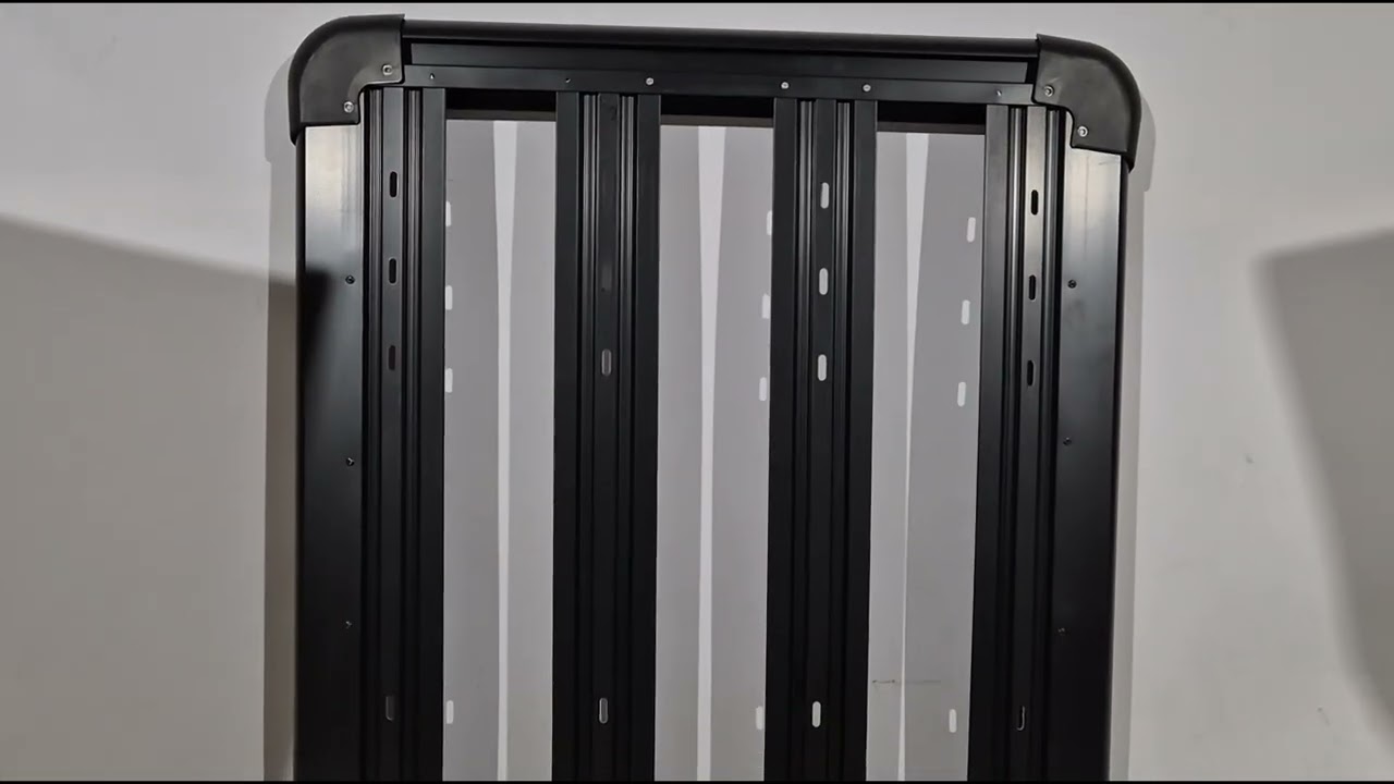 Volkswagen Tiguan 2016-2023 гг. Багажная корзина на крышу с поперечинами и сеткой (100см x 120см) Черный Video 1