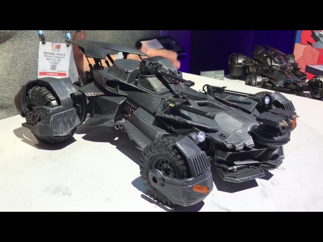 Video Teaser für Toy Fair 2017: Mattel Justice League Batmobile