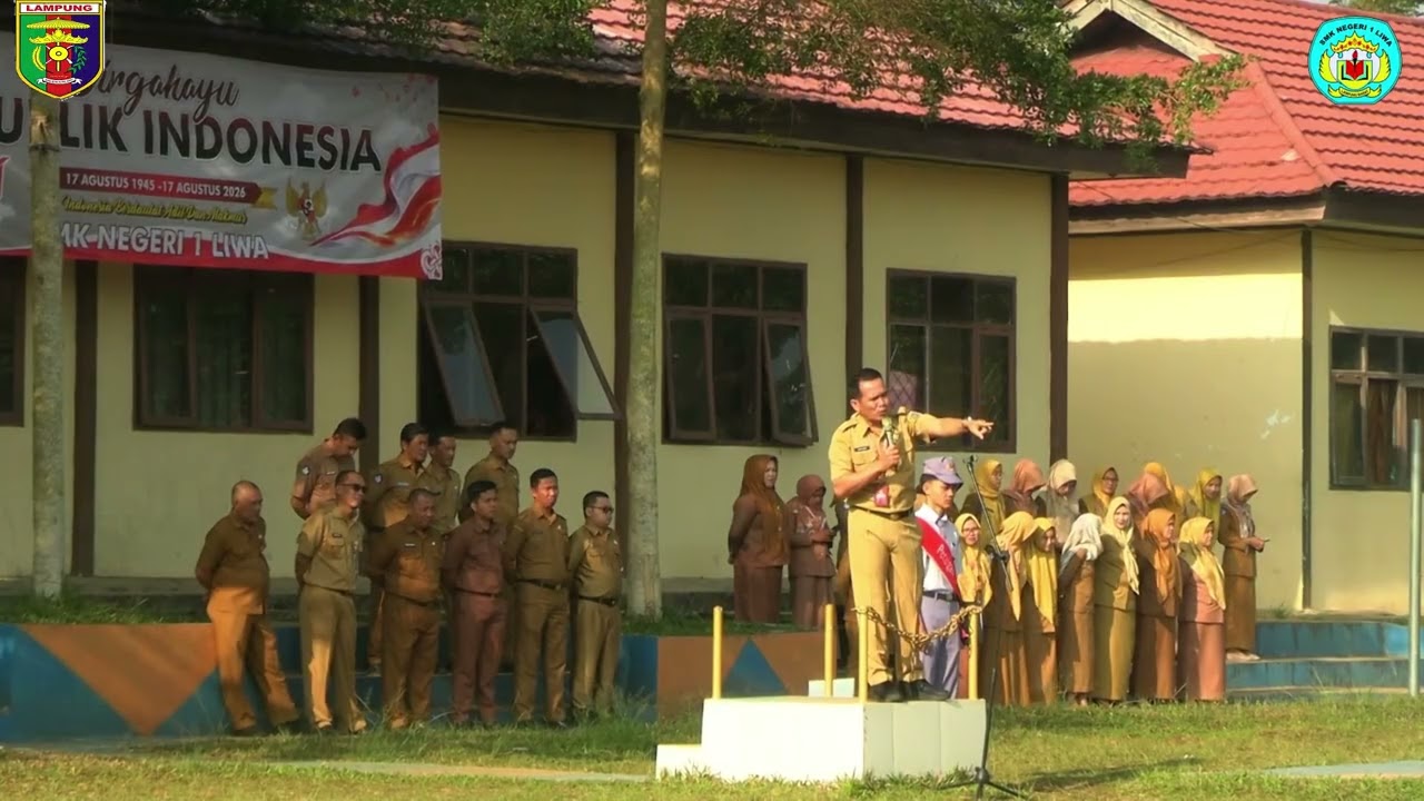 SMK Negeri 1 Liwa Gelar Upacara Bendera dan Pembagian Hadiah Lomba HUT ke-81 Republik Indonesia