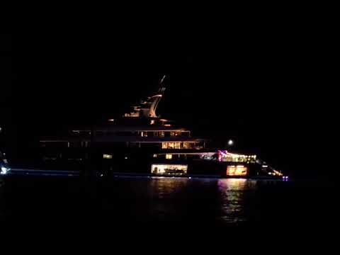 Festa a bordo del megayacht Breaktrhough, golfo Biodola Elba