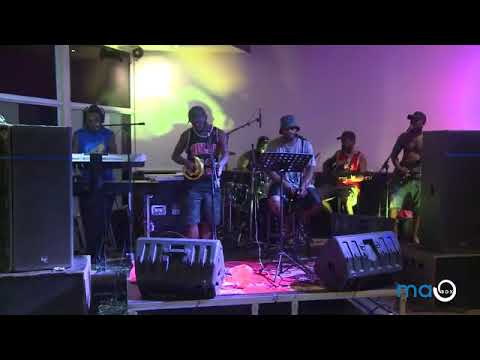 Stoney B - She's Royal (Live Cover)