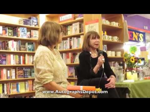 Lee Grant & Dinah Manoff discuss Lee's memoir at a book signing in Bainbridge Island - Clip 1 of 2