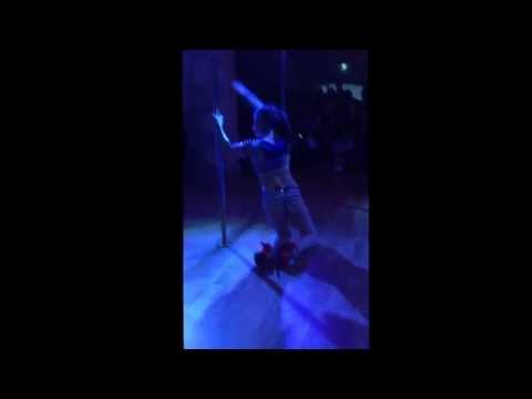 Show de Cyd Sailor à la soirée de fin d'année 2013 d'Electrick Pôle Studio