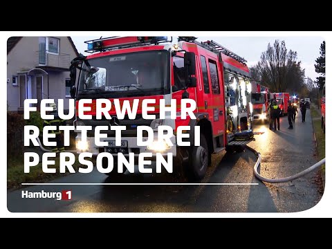 Feuerwehr rettet drei Menschen aus einem Einfamilienhaus in Sasel