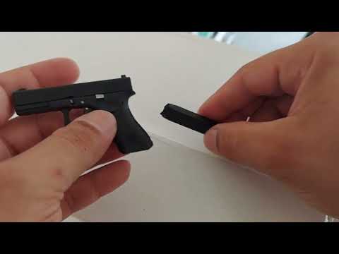 Glock 17 (Toy mini replica 1/3 scale)
