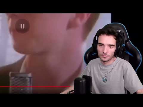 Rick rollean a Guitar