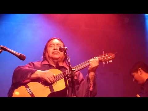 TOMÁS LIPÁN: "Pim pim" - "Piedra y camino" (zamba) Atahualpa Yupanqui - 00015