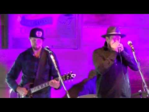 Sean Carey LIVE in Duncans Mills, CA — "Love That You're Looking For"