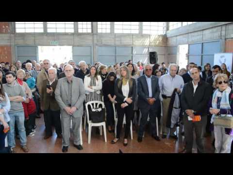 Himno español con gaitas en el 163 aniversario de la Española