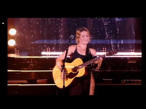 MAGGIE ROGERS  :  "So Sick of Dreaming" -  HOLLYWOOD BOWL  / Los Angeles, CA  (August 13, 2023)