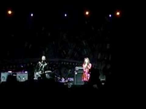 Billy Bragg and Kate Nash - Give Him A Great Big Kiss