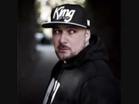 King of Rap vs Ante Up Mashup / Remix (DJ KRAZYKRATE) - Kool Savas