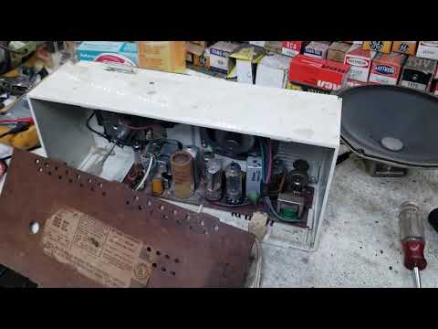Barn Find electronics, Wards Airline radio, RCA AA5, B&K CRT tester, etc.