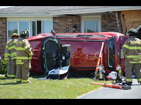 Bellevue FD MVA Rollover into house - 121 Losson Rd