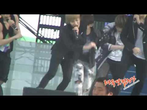 [Hyungnim cam] 100519 3D concert - Super Junior's Bonamana - Ryeowook focus