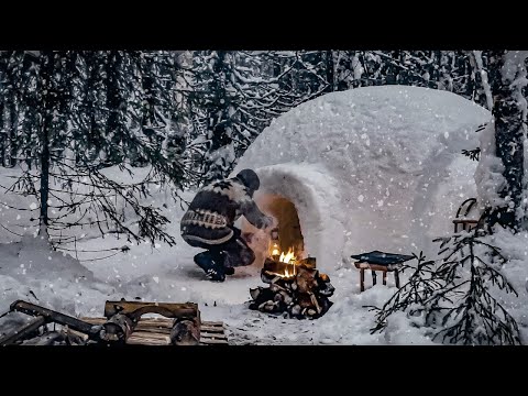SNOW CAMPING • IGLOO HOUSE  BUILD • MAKING SNOWSHOES • WILD COOKING