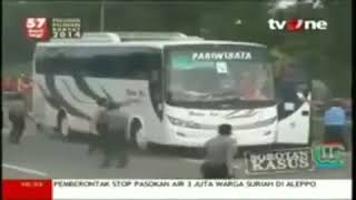 Download lagu viral ||detik detik Jakmania tawuran suporter vs aparat keamanan ditol Cikampek 2014 mp3 Download lagu viral ||detik detik Jakmania tawuran suporter vs aparat keamanan ditol Cikampek 2014 mp3