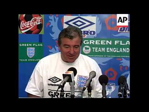 UK: EURO 96 CHAMPIONSHIPS: ENGLAND TEAM TRAINING SESSION
