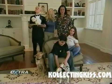 KISS Gene Simmons (Pre) Family Jewels on Extra!