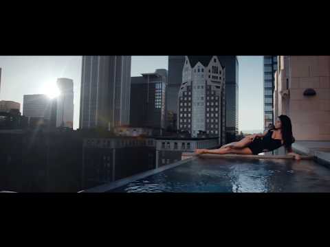 Barbara Muñoz - Dancing In The Sun (Official Video)