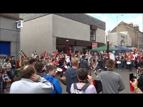 Flash Mob Brechin Music Fest 2014 Pipe Band