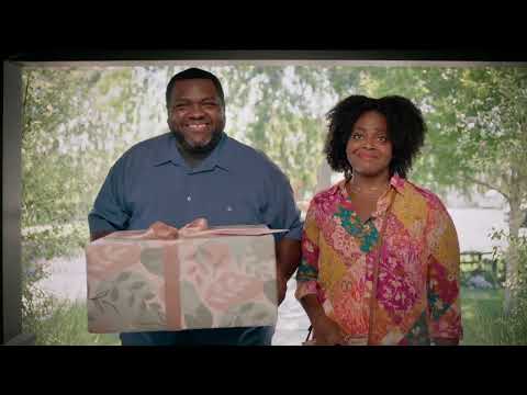 Southwest Airlines: Breadmaker Regifting Fail Caught on Camera | Funny TV Commercial #tvcommercials