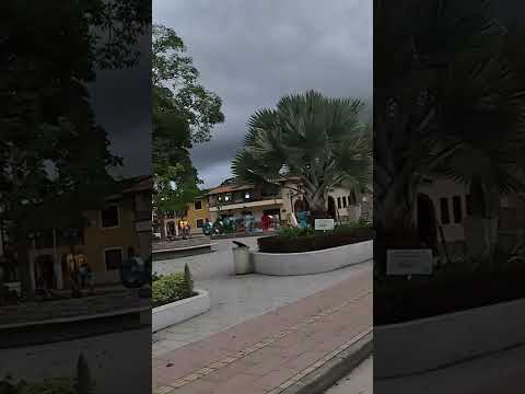 Rodando En Moto - EP 9 - SHORT 2 - Medellin A Gomez Plata - LoFi Music