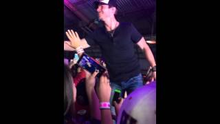 Granger Smith - Intro and Tonight (Live)