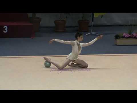 Marie MENUGE (FRA) ball - 2010 Calais junior AA