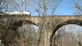 preview picture of video 'Amtrak's Capitol Limited crosses the Little Monocacy River Viaduct'
