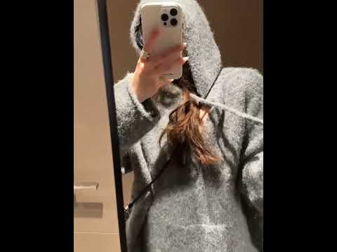 連帽毛球針織毛衣