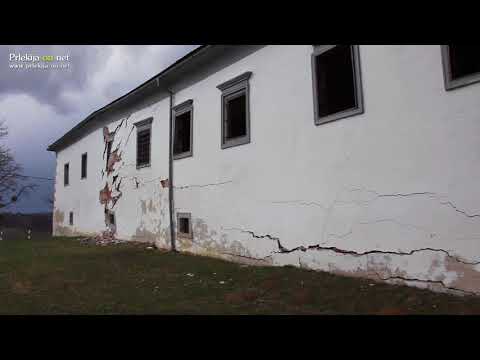 Razpoke na gradu Železne Dveri