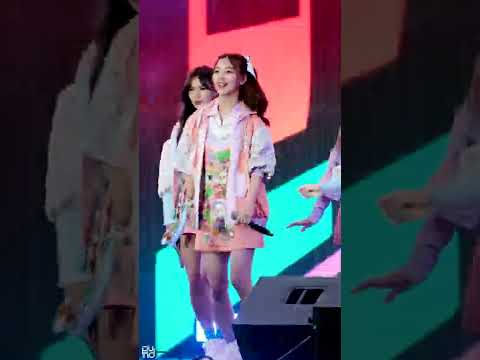 [4K] ดีอะ - Pun BNK48 @ BNK48 11th Single "Sayonara Crawl" First Performance 220320 [Fancam]